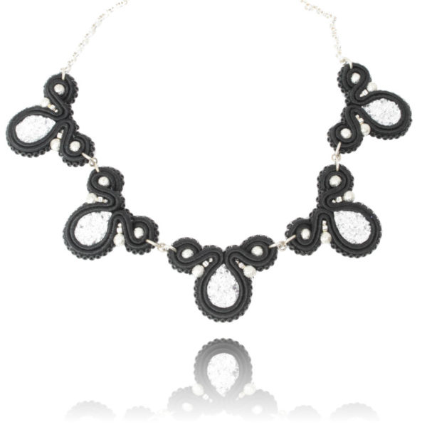 Chantal necklace embroidered with pearls and soutache braid