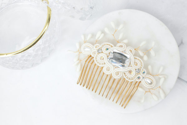 Pettine per capelli Antoinette ricamato con perle, cristalli Swarovski, porcellana e treccia soutache