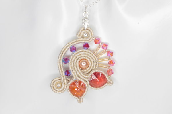 Gisele pendant embroidered with pearls, Swarovski crystals and soutache braid