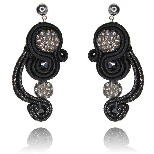 Chloe earrings embroidered with pearls and soutache braid