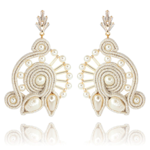 Gisele earrings embroidered with pearls and soutache braid