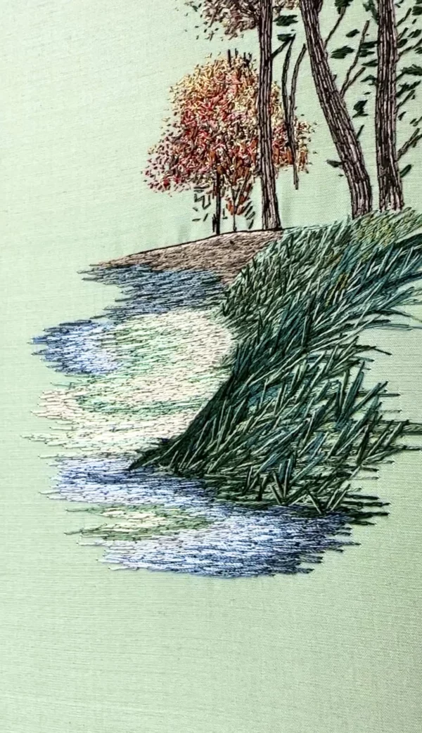 Broderie d'un paysage sur-mesure à partir d'une peinture. Broderie sur mesure.